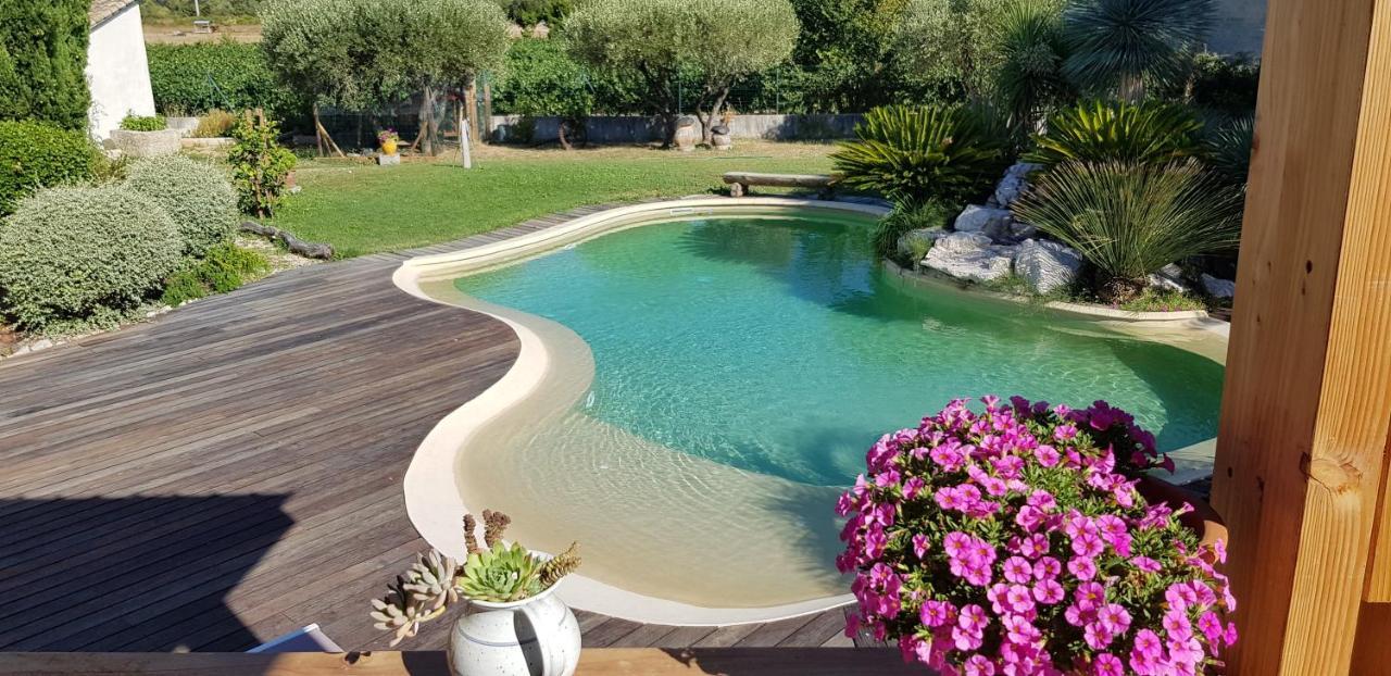 Le Clos Des Vignes Junas Exteriör bild