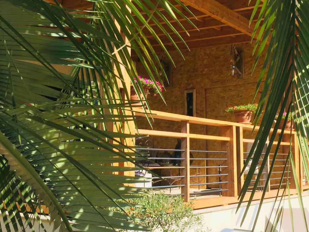 Le Clos Des Vignes Junas Exteriör bild