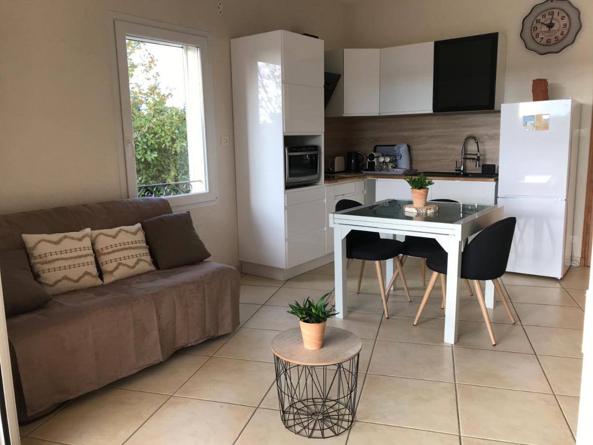Le Clos Des Vignes Junas Exteriör bild